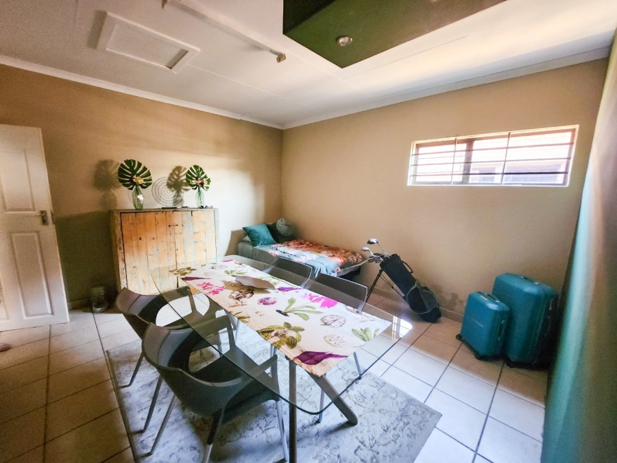 3 Bedroom Property for Sale in La Hoff North West